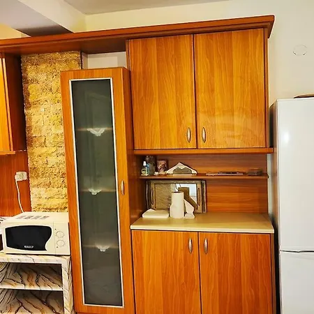 Comfortable Maisonette In Glarokamvos