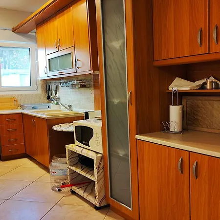 Comfortable Maisonette In Glarokamvos