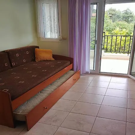 Comfortable Maisonette In Glarokamvos Pefkochori